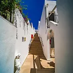 Nagi Hotel