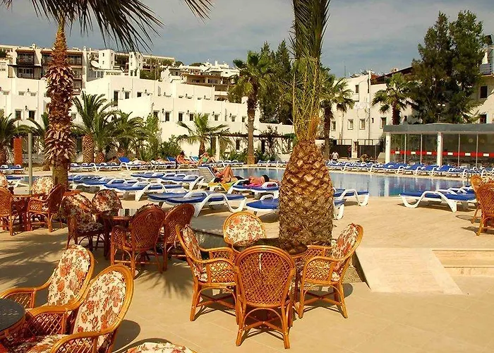 فندق ناجي بيتش 3*