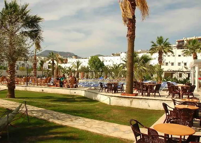 ناجي بيتش غومْبيت