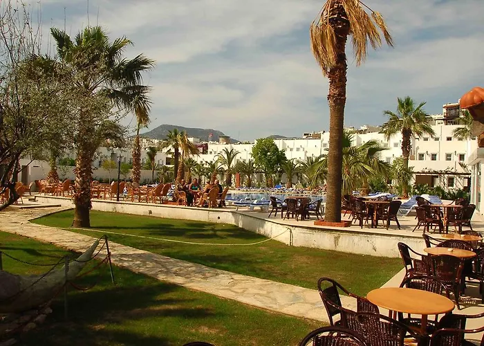 ناجي بيتش غومْبيت