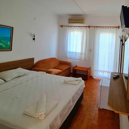 Nagi Hotel 3*