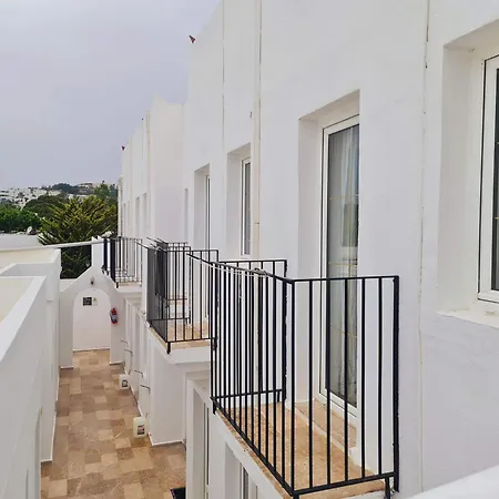 ナギ ビーチ ホテル