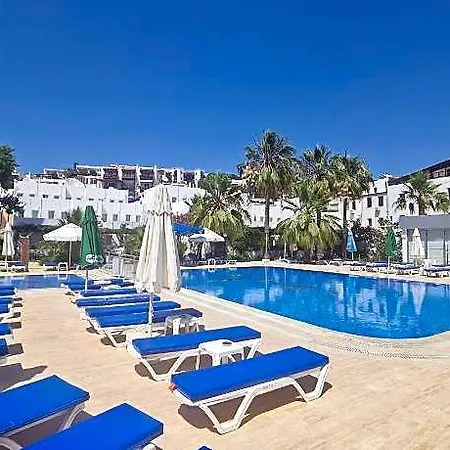 Nagi Hotell 3*
