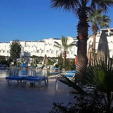 Hotel Nagi 3*