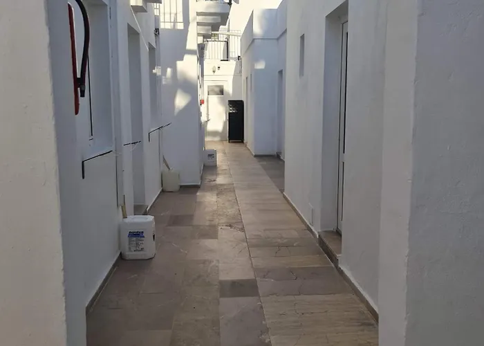 ホテル ナギ ビーチ 3*