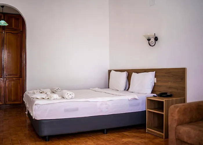 Nagi Hotel 3*