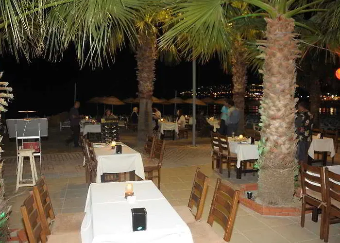 Nagi Hotel 3*