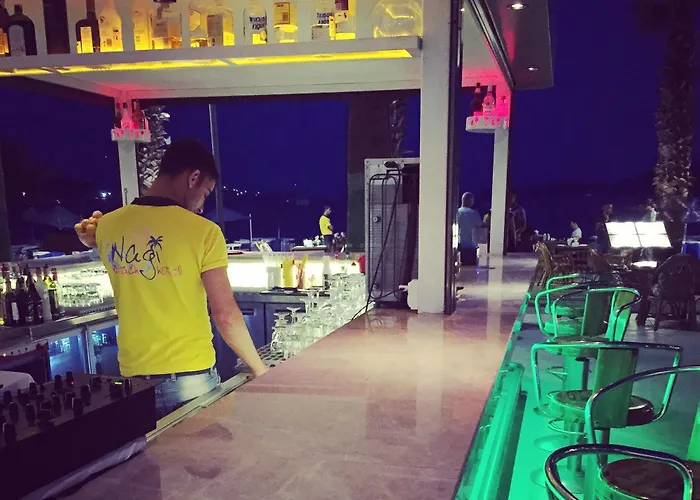 纳基海滩酒店 酒店